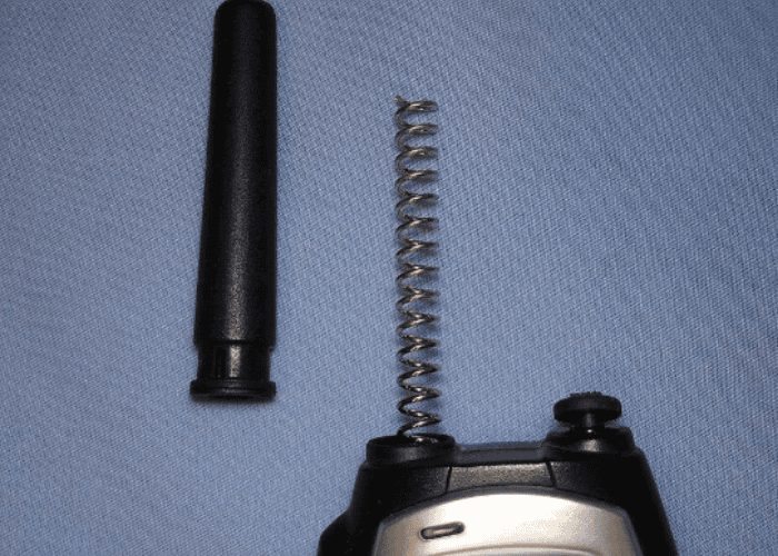Whip and monopole antennas commonly found on handheld radios
